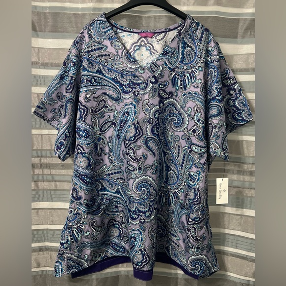 Vera Bradley Tops - Vera Bradley Scrub Top